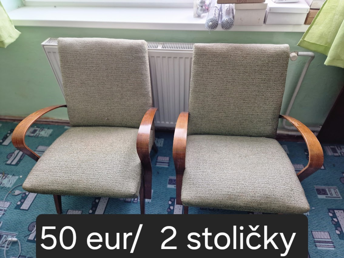 Staré kreslá