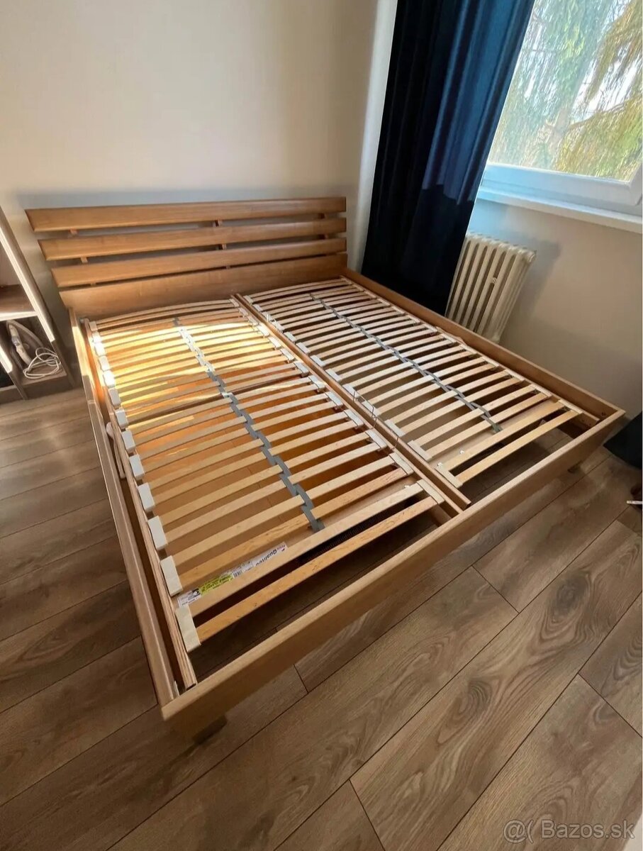 Posteľ 160x200 s roštom.