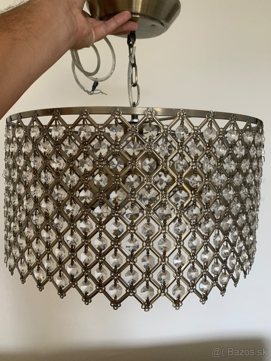 Darujem stropnu lampu
