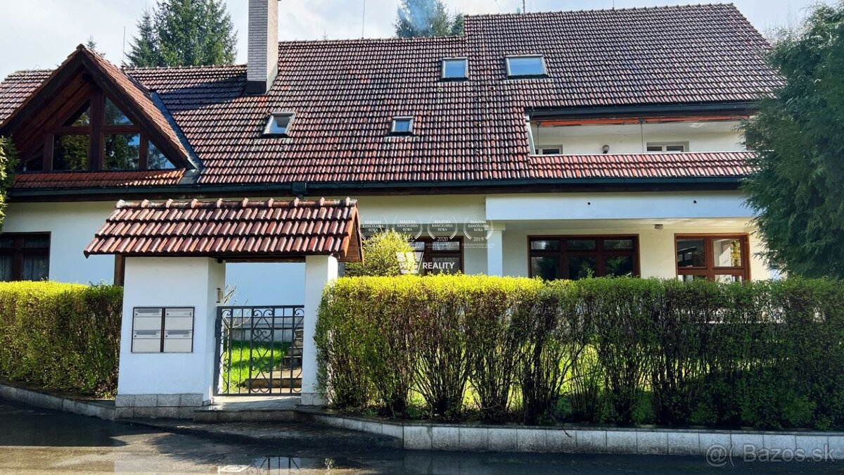 Trojposchodový, veľkorysý objekt na bývanie, vhodný na obcho