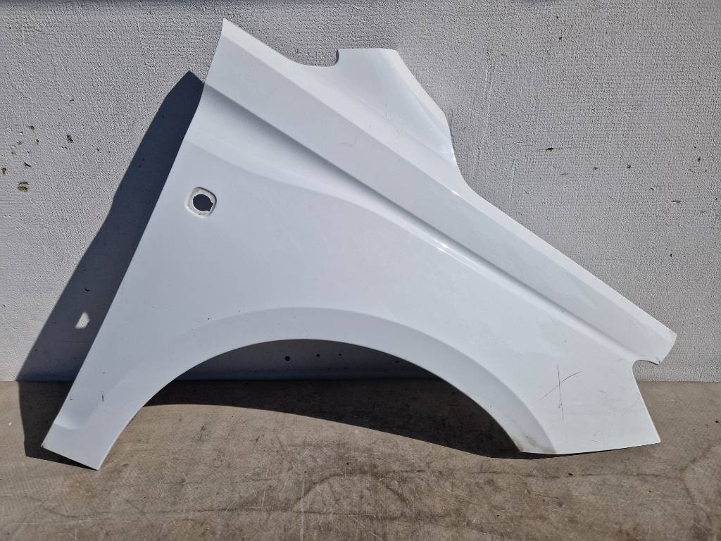 Ford Connect MK3 22- pravý predný blatnik