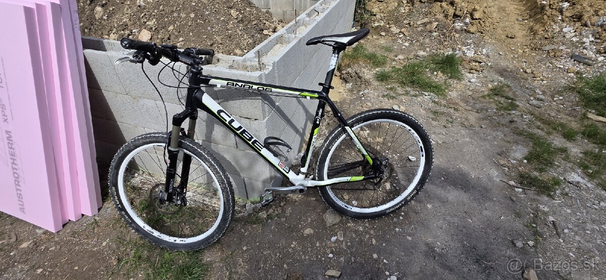 Horský bicykel cube
