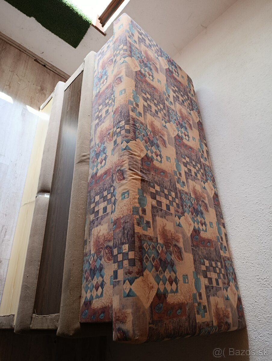 Valendy otváracie