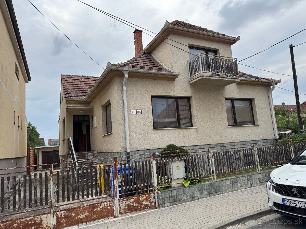 RD NA FLOREATE s veľkým pozemkom