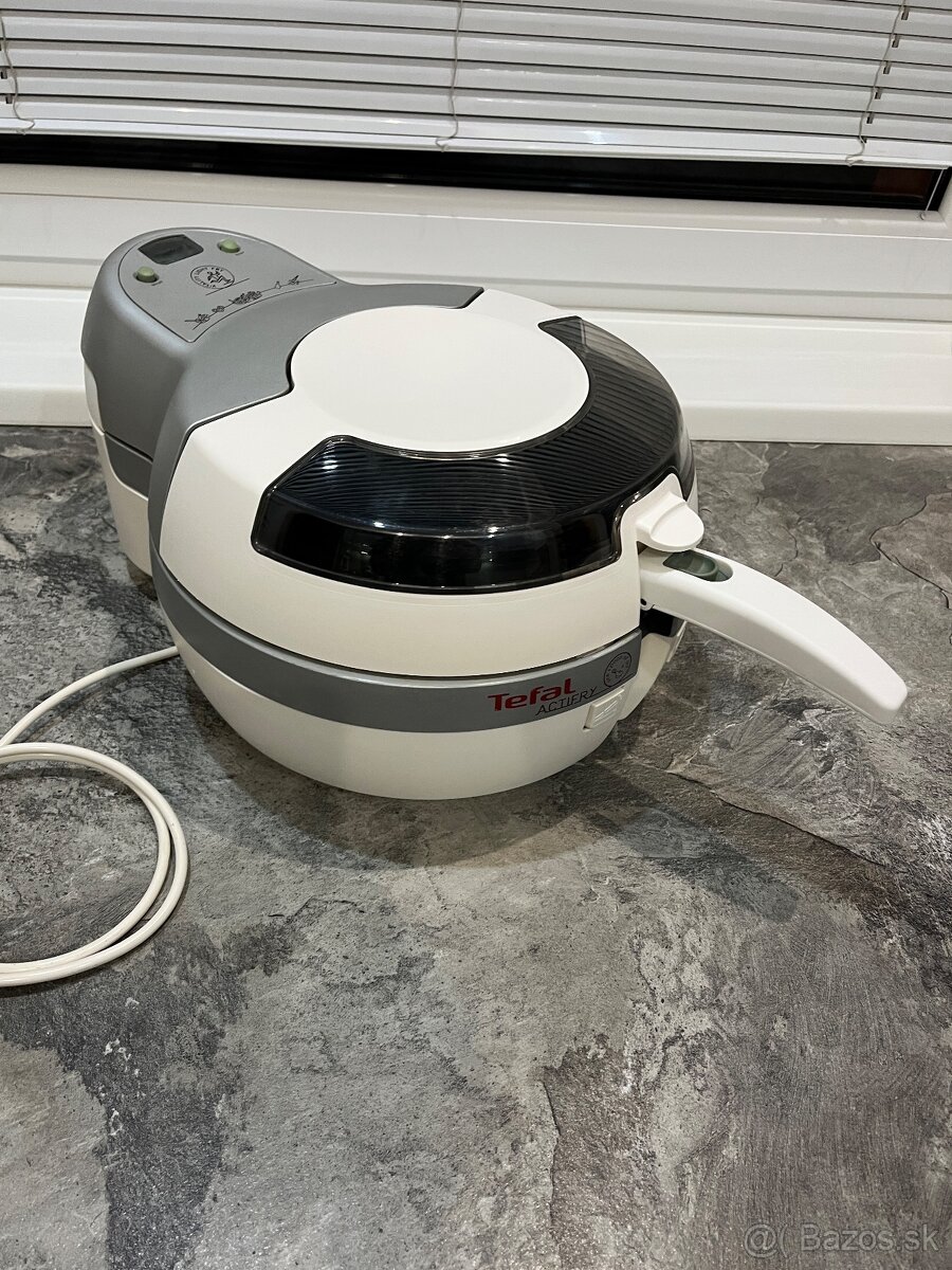 Tefal FZ 700038 ActiFry Teplovzdušná fritéza