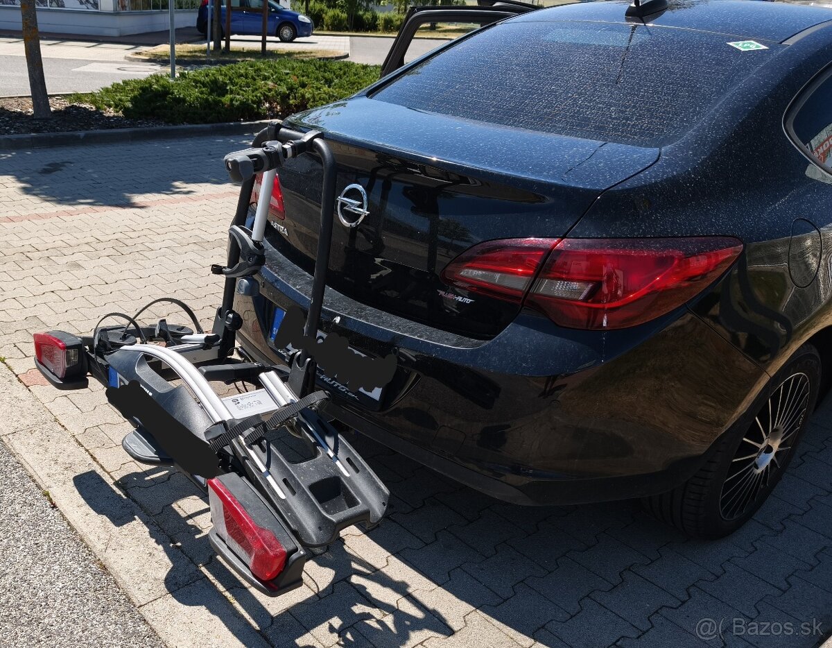 Thule nosič pre dva bicykle na ťažné zariadenie
