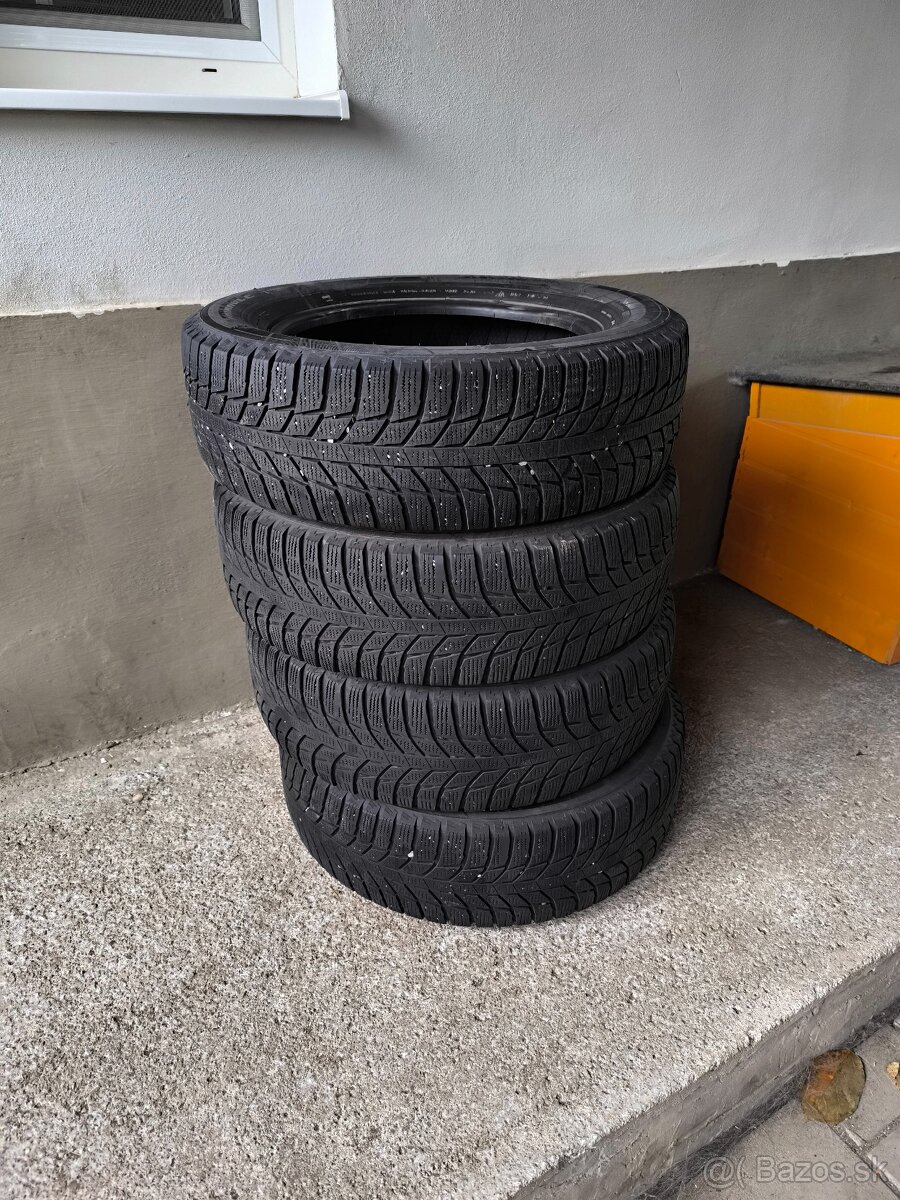 225/65 R17 106R