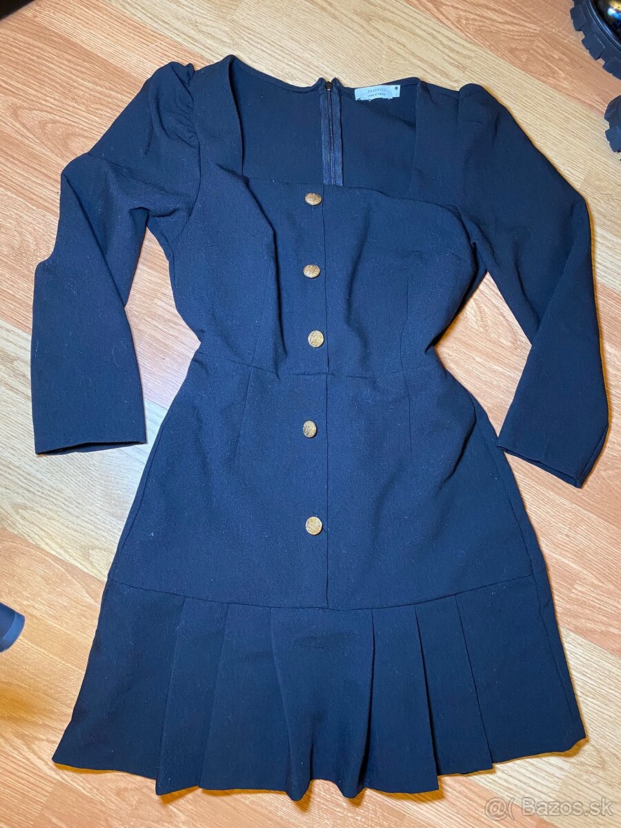 Reserved čierne šaty – S