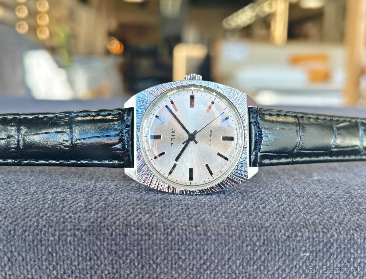 Československé mechanické vintage retro hodinky PRIM Čtverec