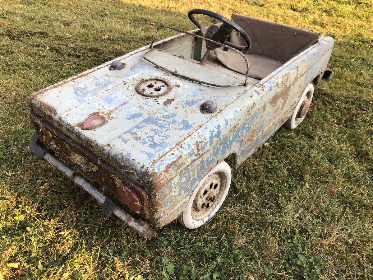 Šľapacie autíčko