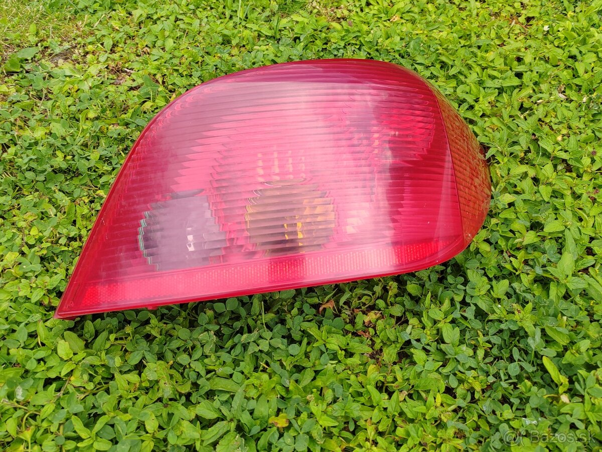 Peugeot 307 pravé zadné svetlo