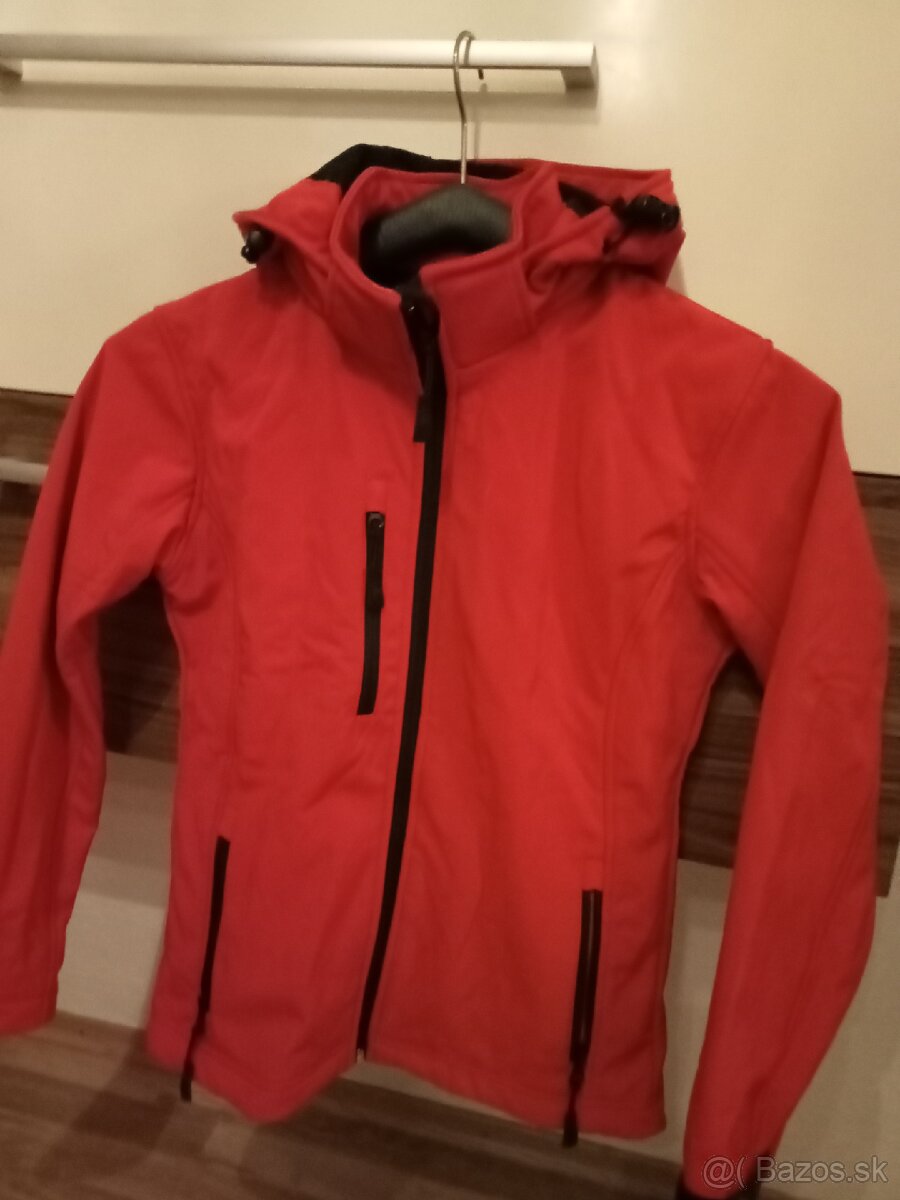 Softshellová bunda