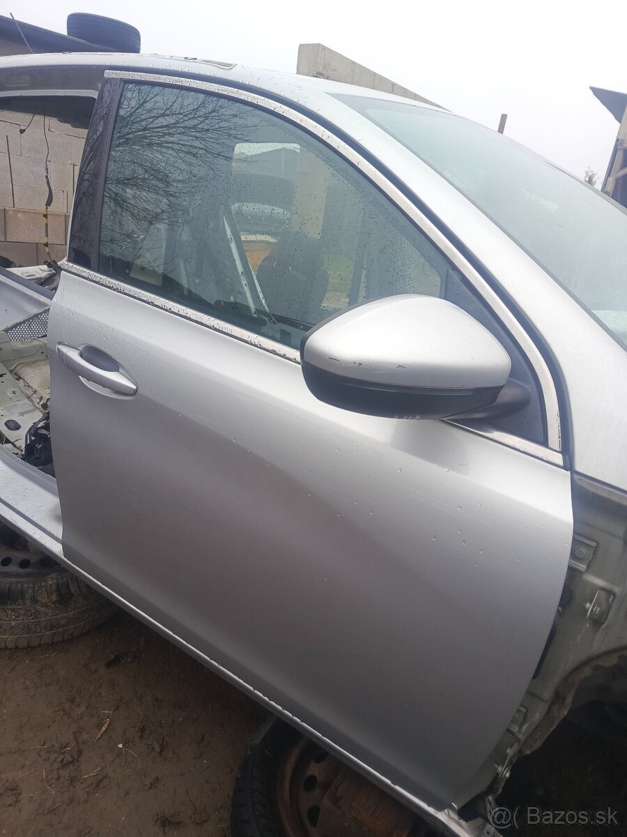 Peugeot 308 T9 dvere