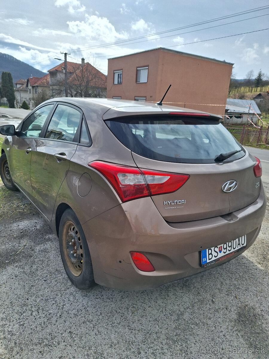 Hyundai I30 1,6 88kw r.2012