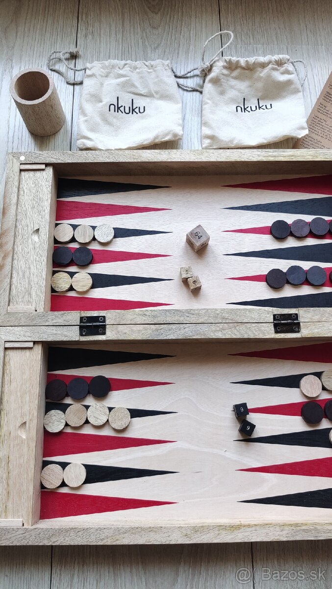 Backgammon z mangového dreva