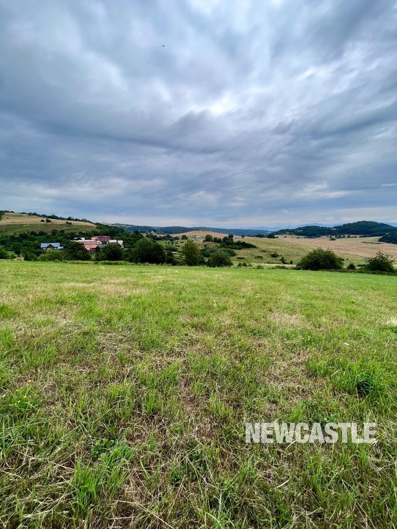 NEWCASTE⏐Na predaj stavebný pozemok v obci Tŕnie-Budička