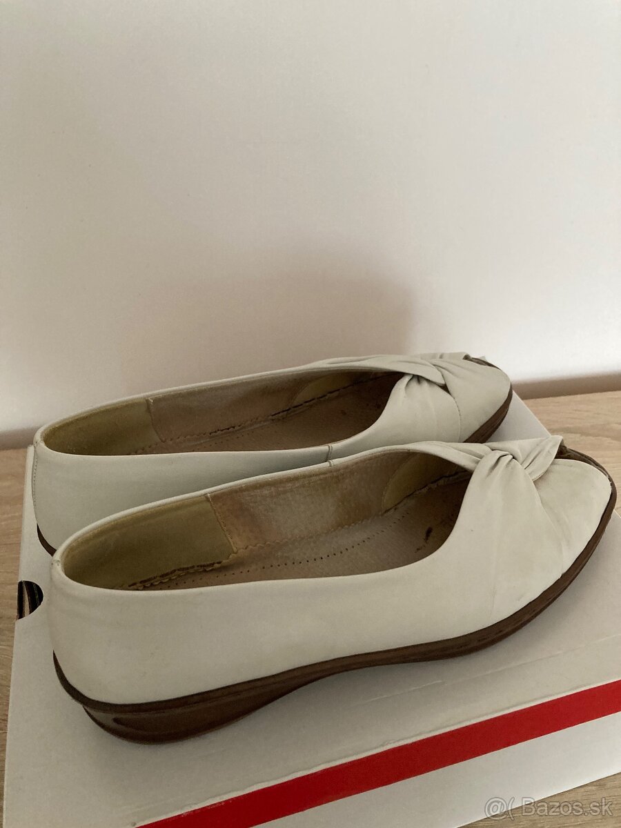 Dámske kožené lodičky a sandále č41G