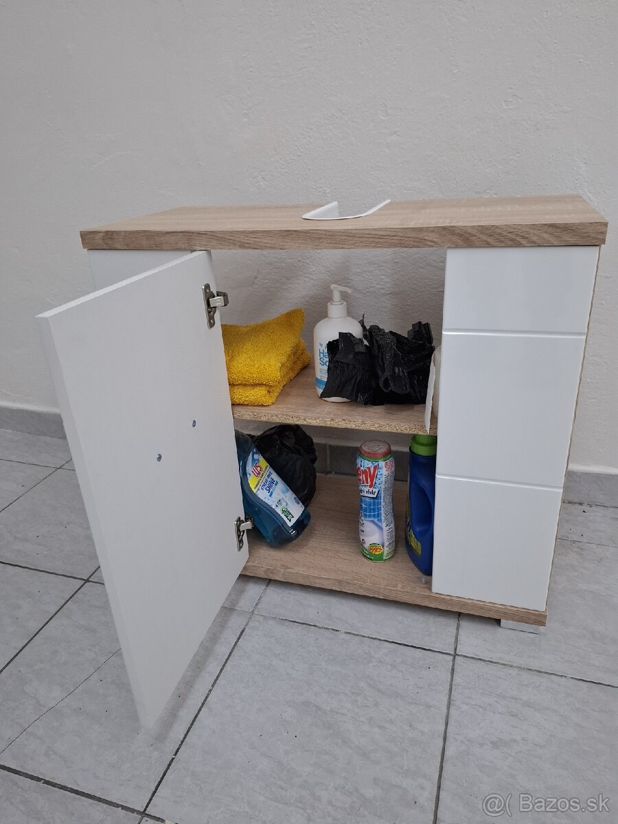 Skrinka pod umývadlo