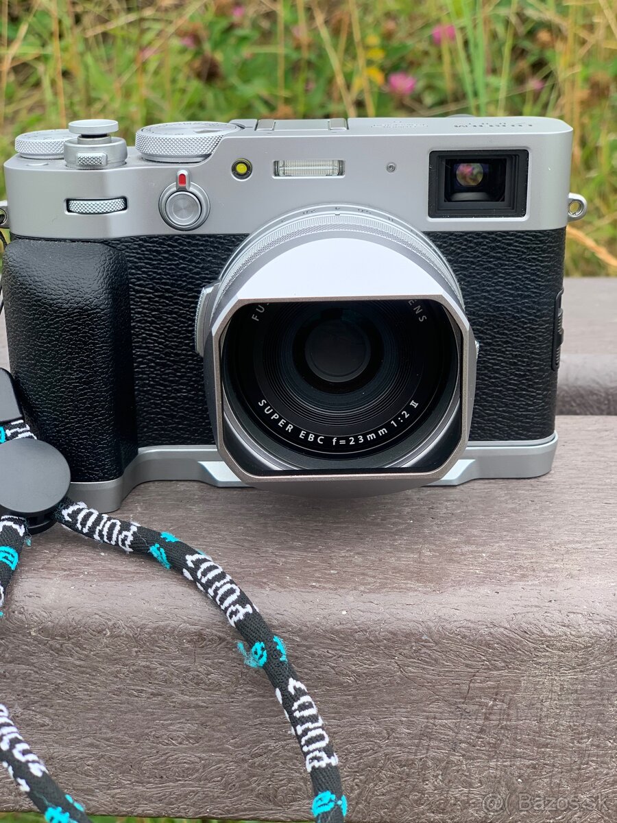 Fujifilm X100V