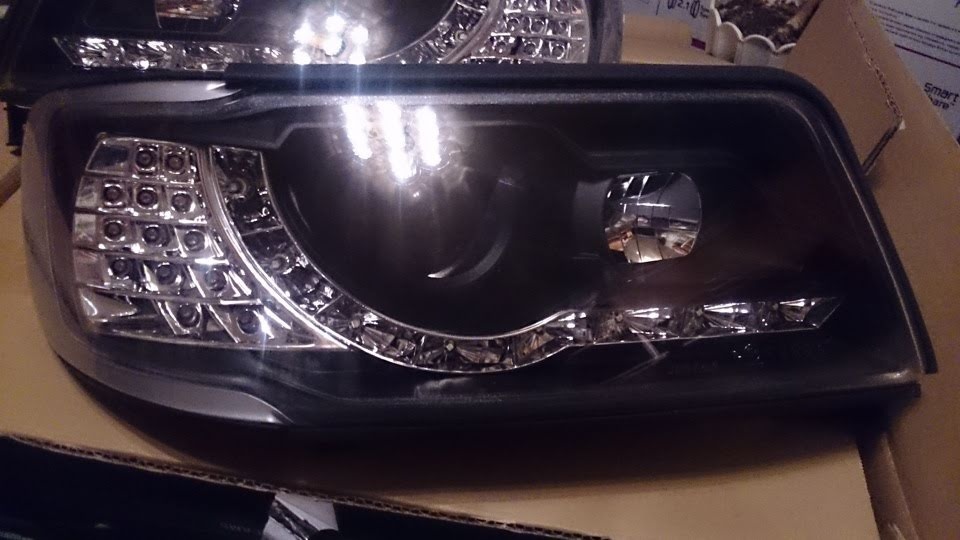 Predné svetlá audi A6, c4