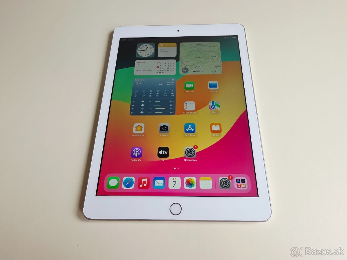 Apple iPad 9.7 Wi-Fi 32GB Silver MR7F2LL/A 6Generácia