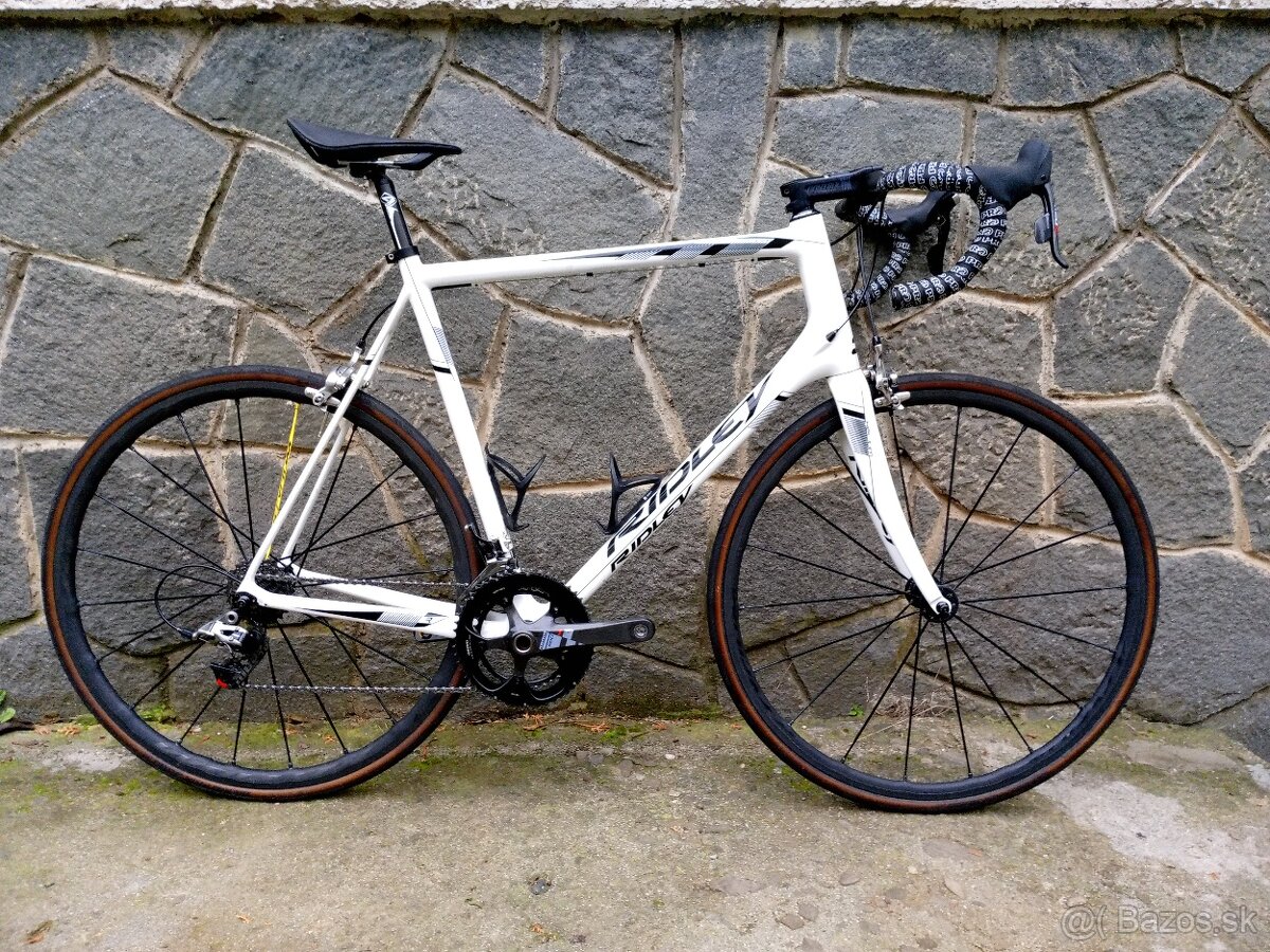 Ridley Helium karbónový cestný bicykel