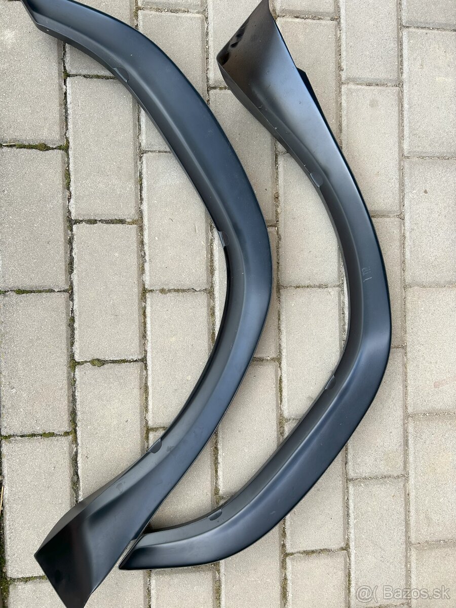 Plastové lemy Škdoa Favorit - predné