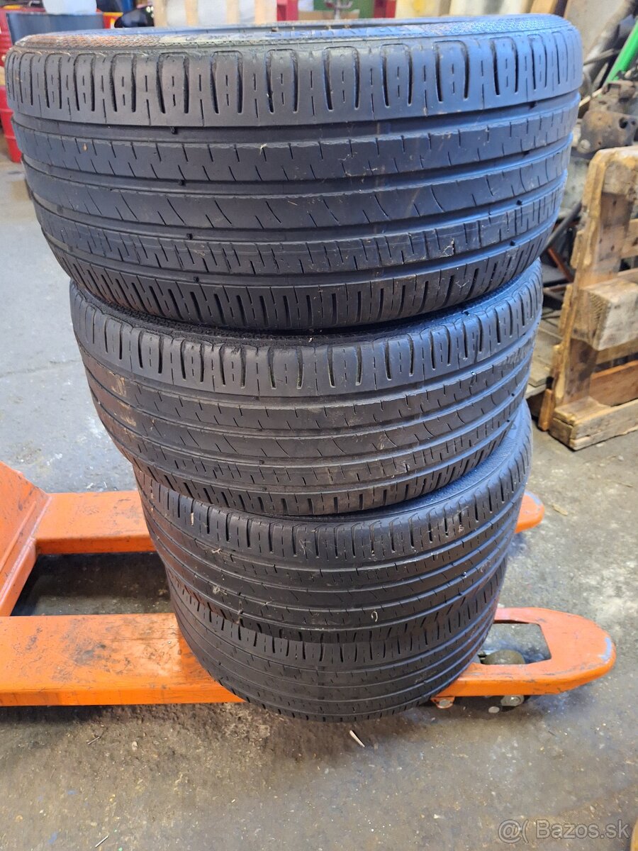 225/45R17 letné pneumatiky