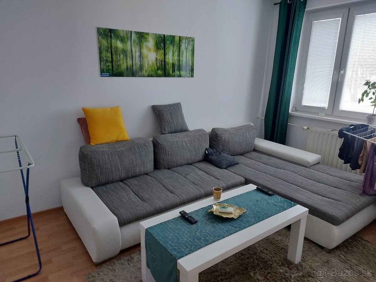 Prenájom nepriechodná izba