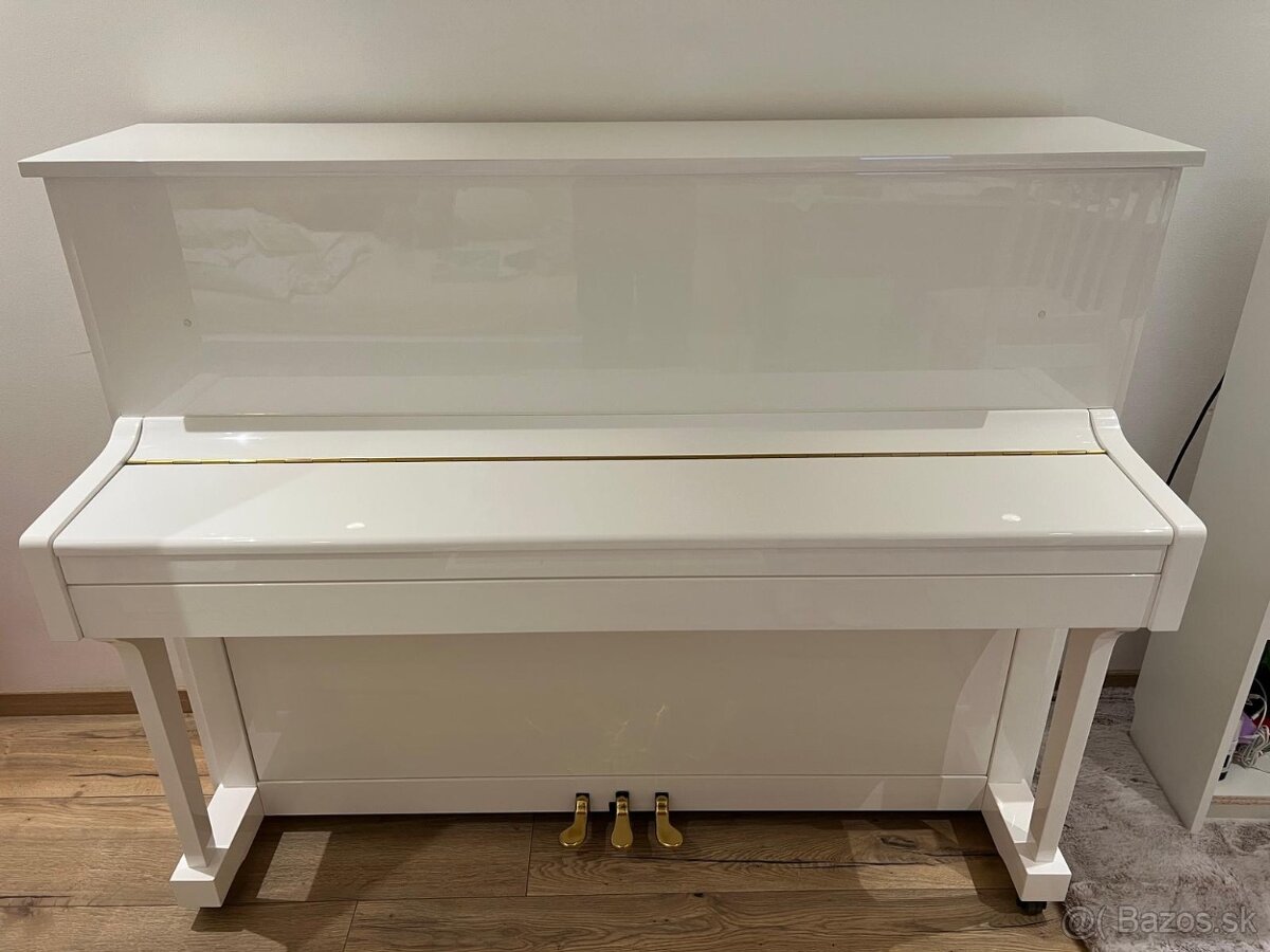 kvalitne biele piano Pearl River UP118M