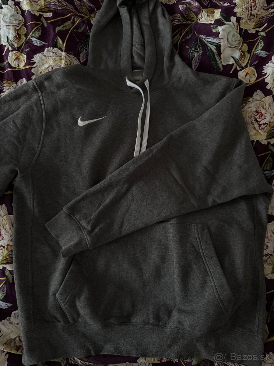 Nike Mikina