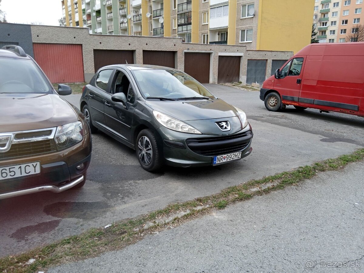Predam Peugeot 207 1.4hdi 50kw cena 2500€