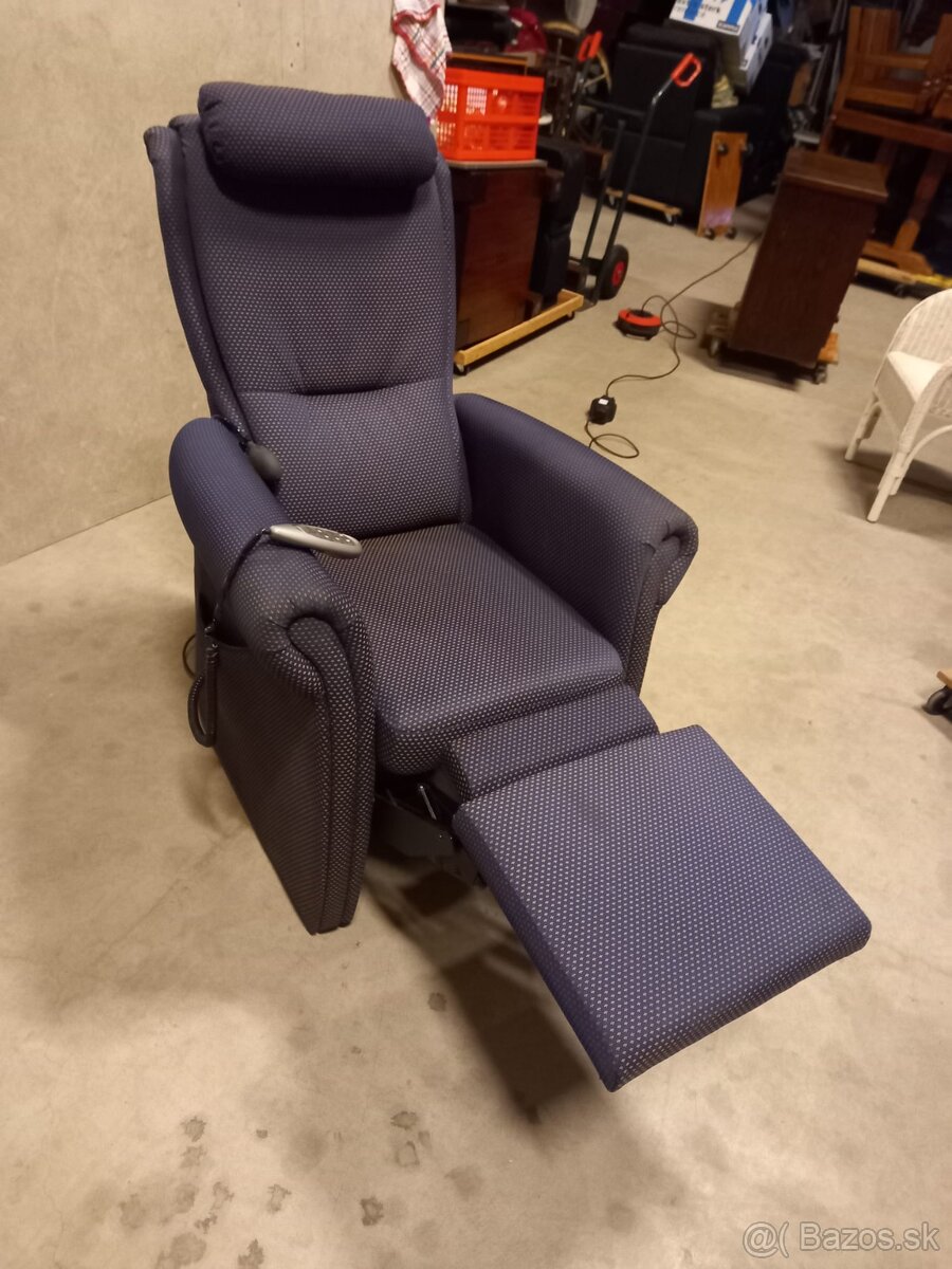 Relax  polohovacie kreslo idealne pre starších ľudí