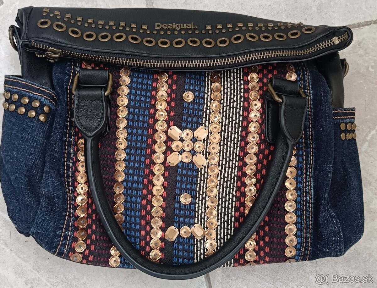 kabelka zn. Desigual