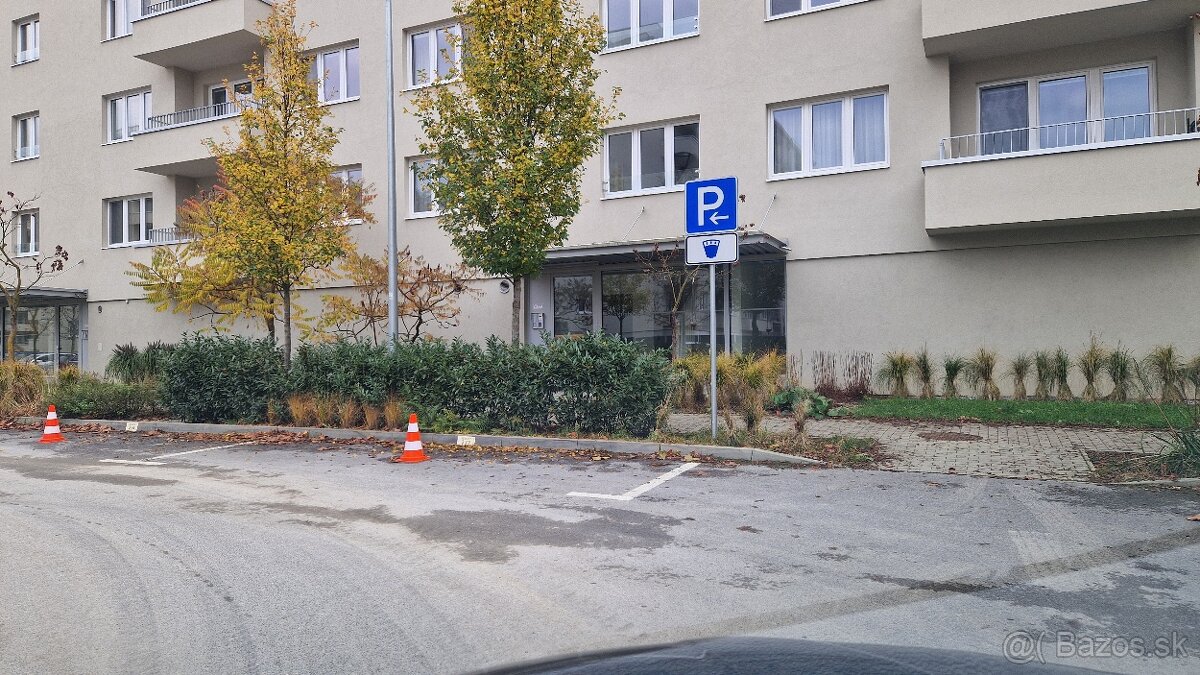 Parkovacie miesto Vlčince