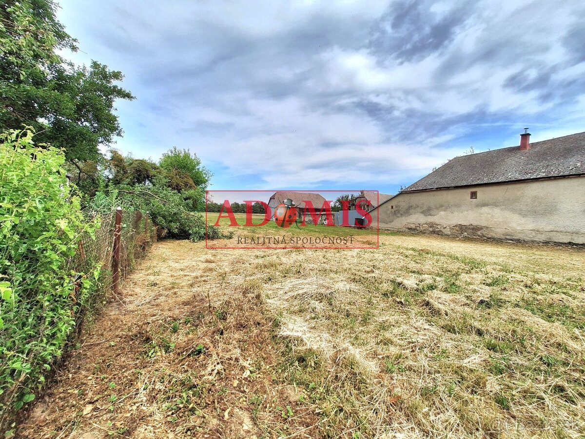 ADOMIS - predáme stavebný pozemok 4158m2 na RD, obec Božčice
