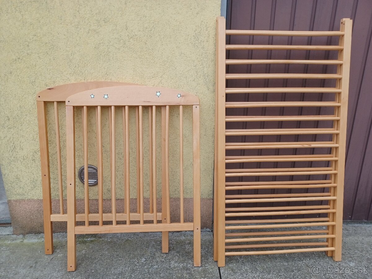 Detská postieľka drevená