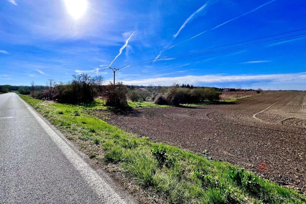 Čunovo - stavebný POZEMOK, 1 000 m2, žiadaná LOKALITA