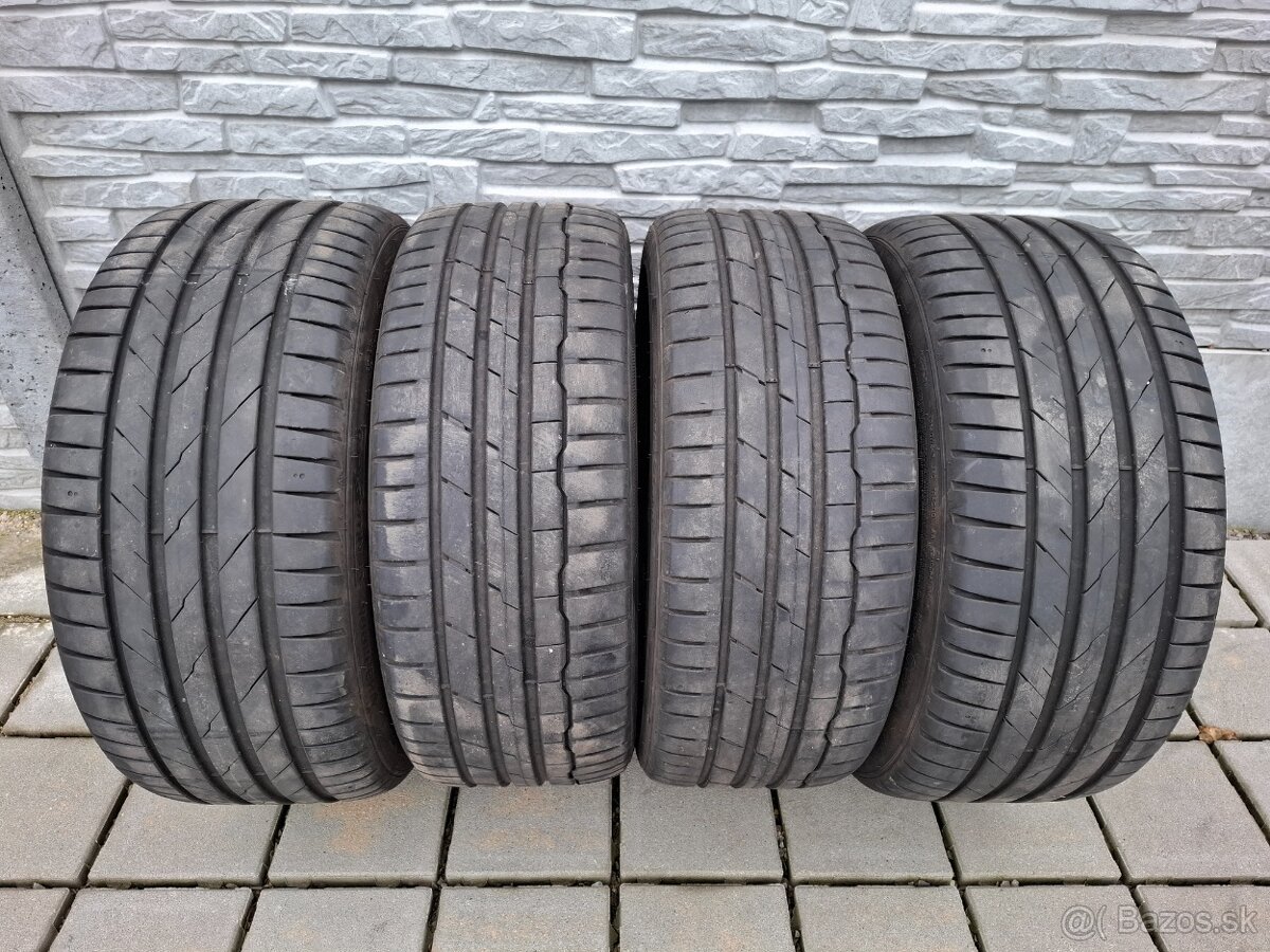Dvojrozmer 255/35 R19 + 225/40 R19 letné pneumatiky Hankook