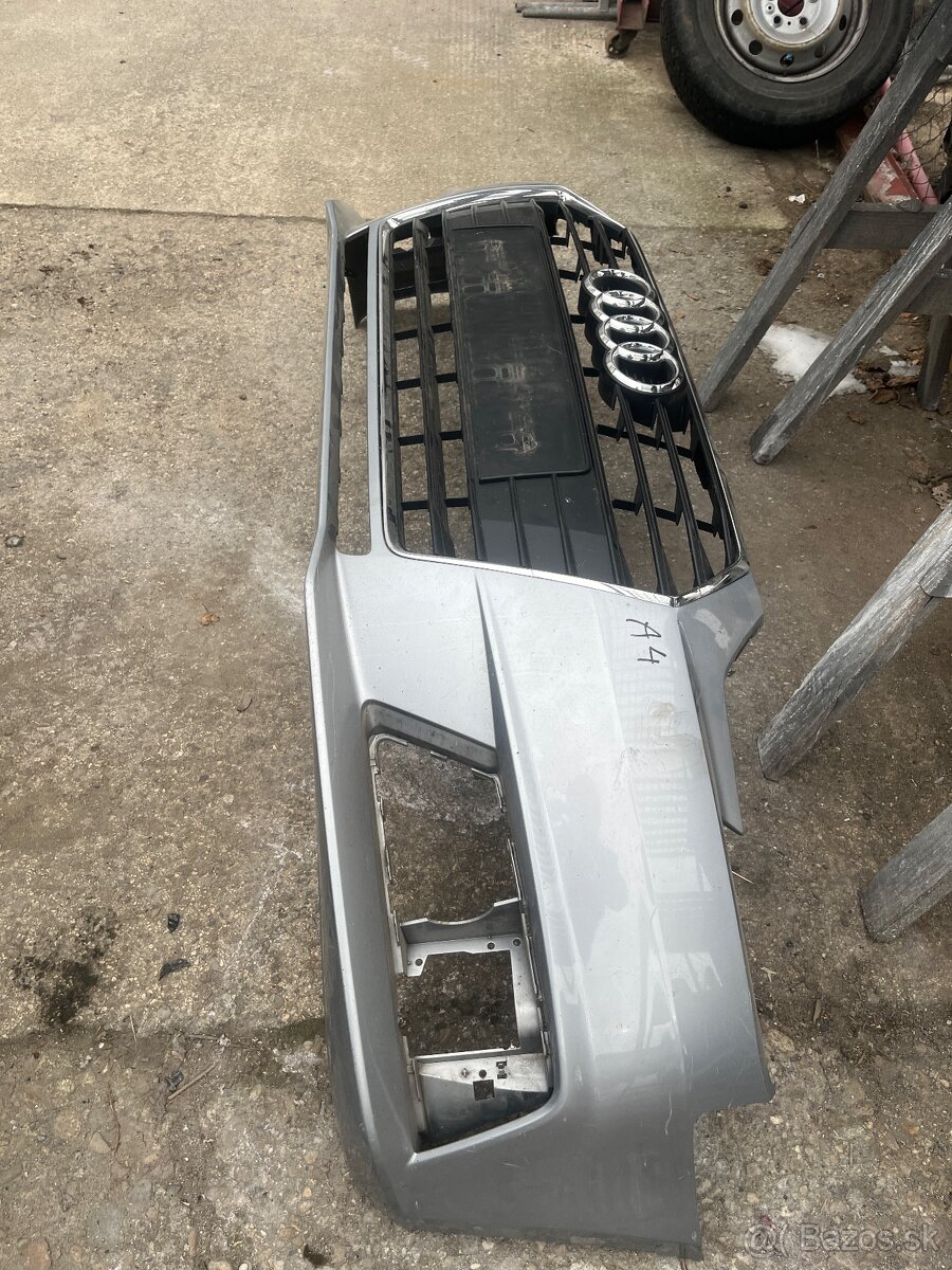 Predam predný naraznik Audi a4 8W0 807 437