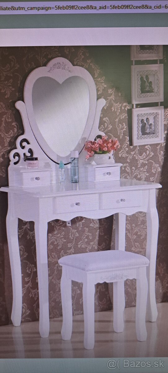 Kozmetický (toaletný) stolík