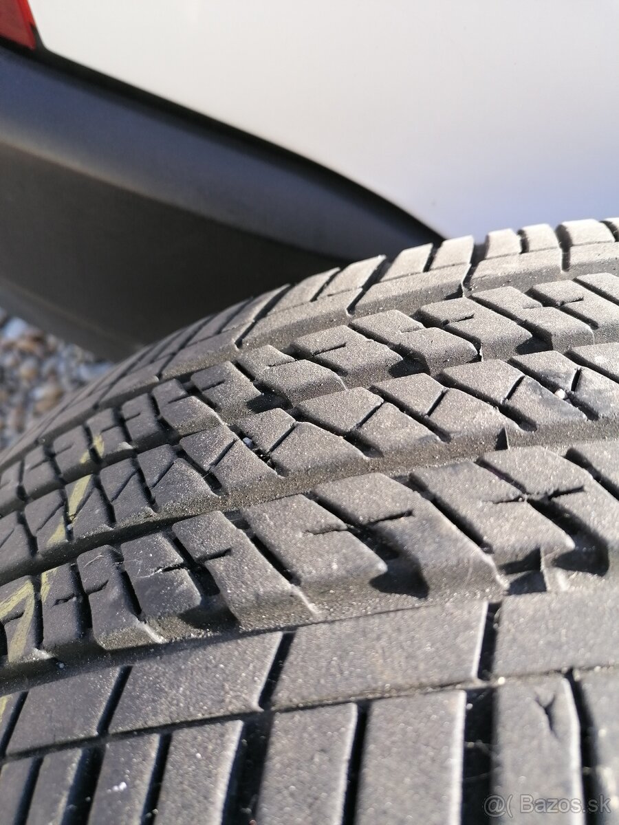 235/55 R 18