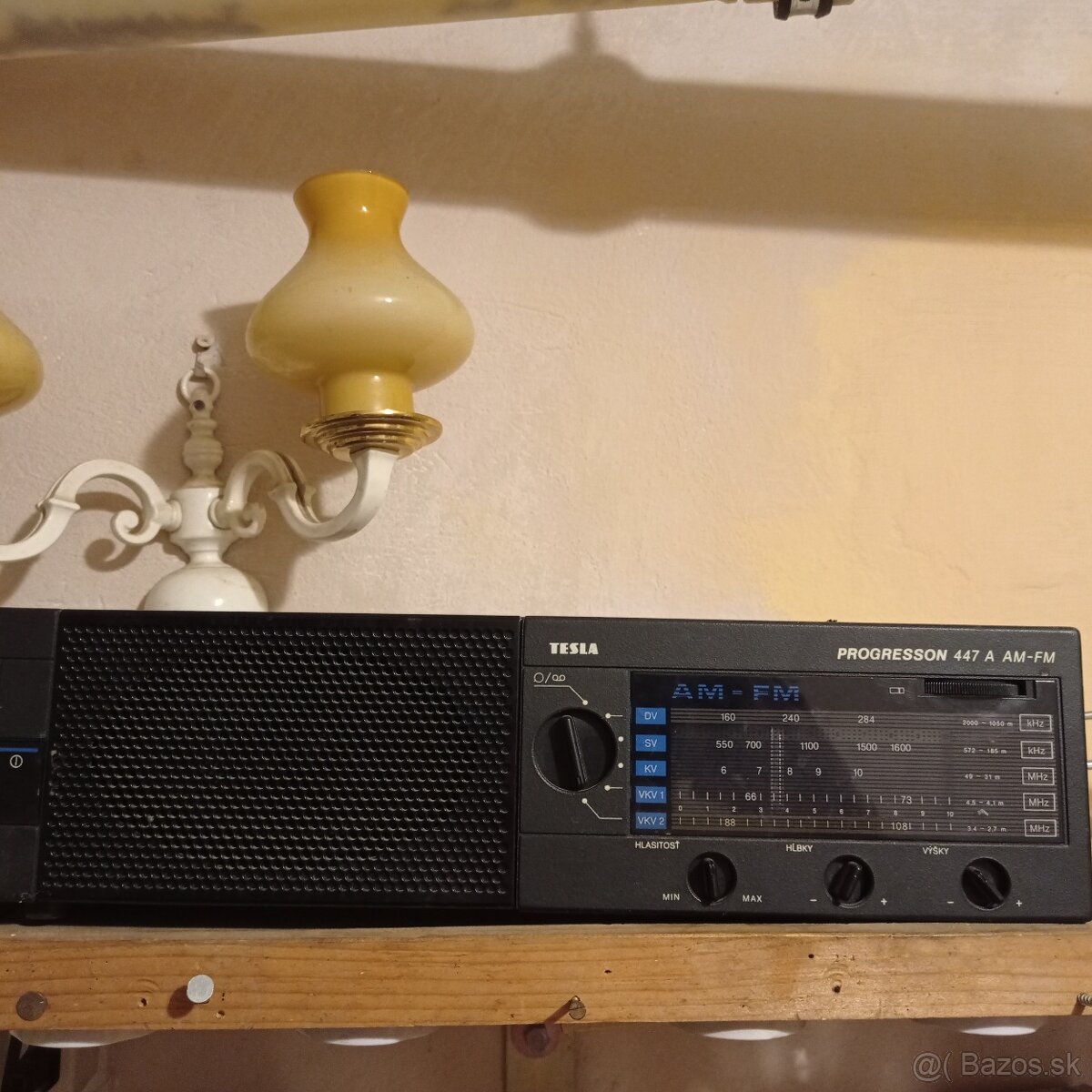 Retro radio
