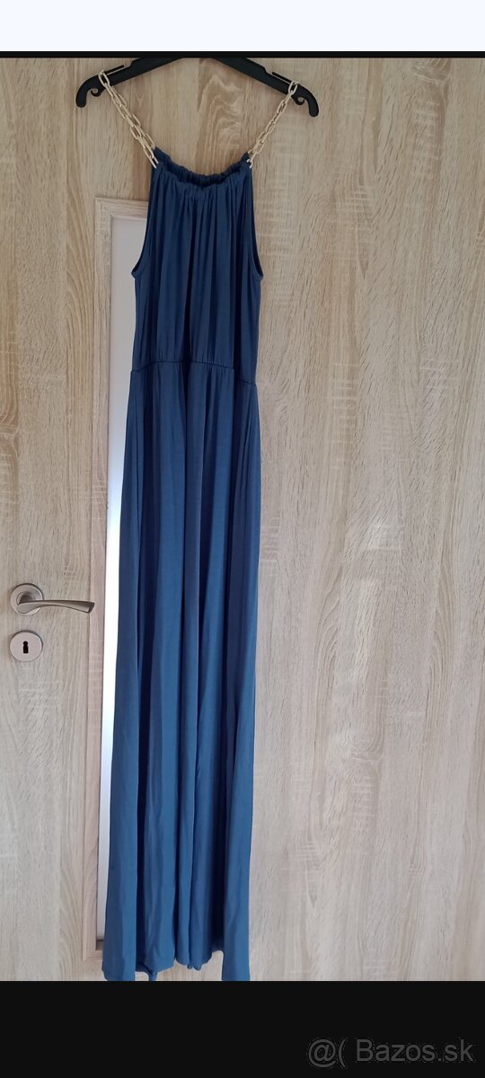 Šaty s retiazkovymi ramienkami