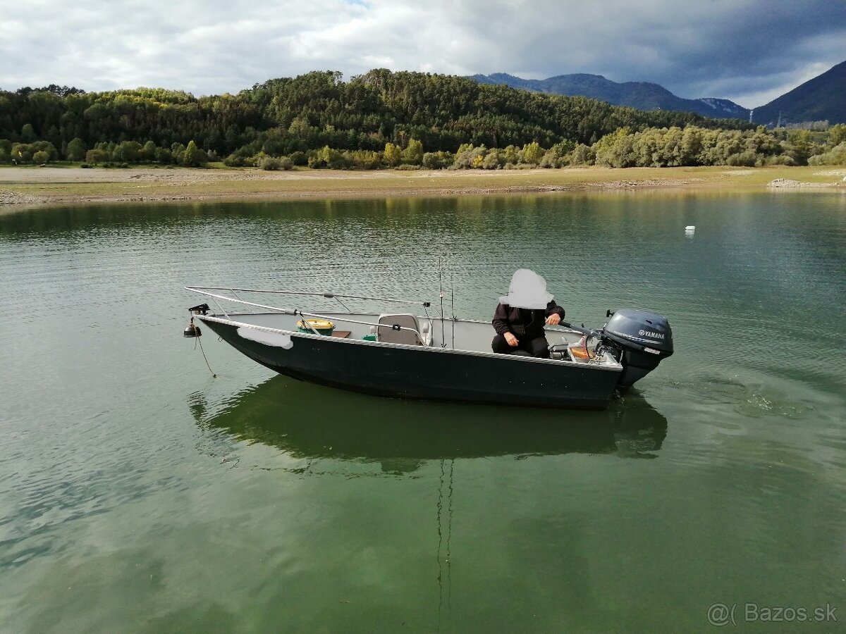 Rybarsky hlinikovy cln MARINE s motorom,sonar