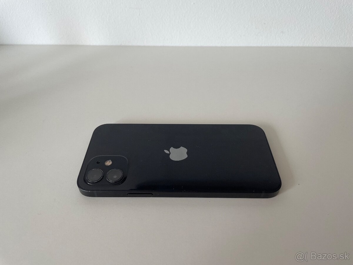 Apple iPhone 12