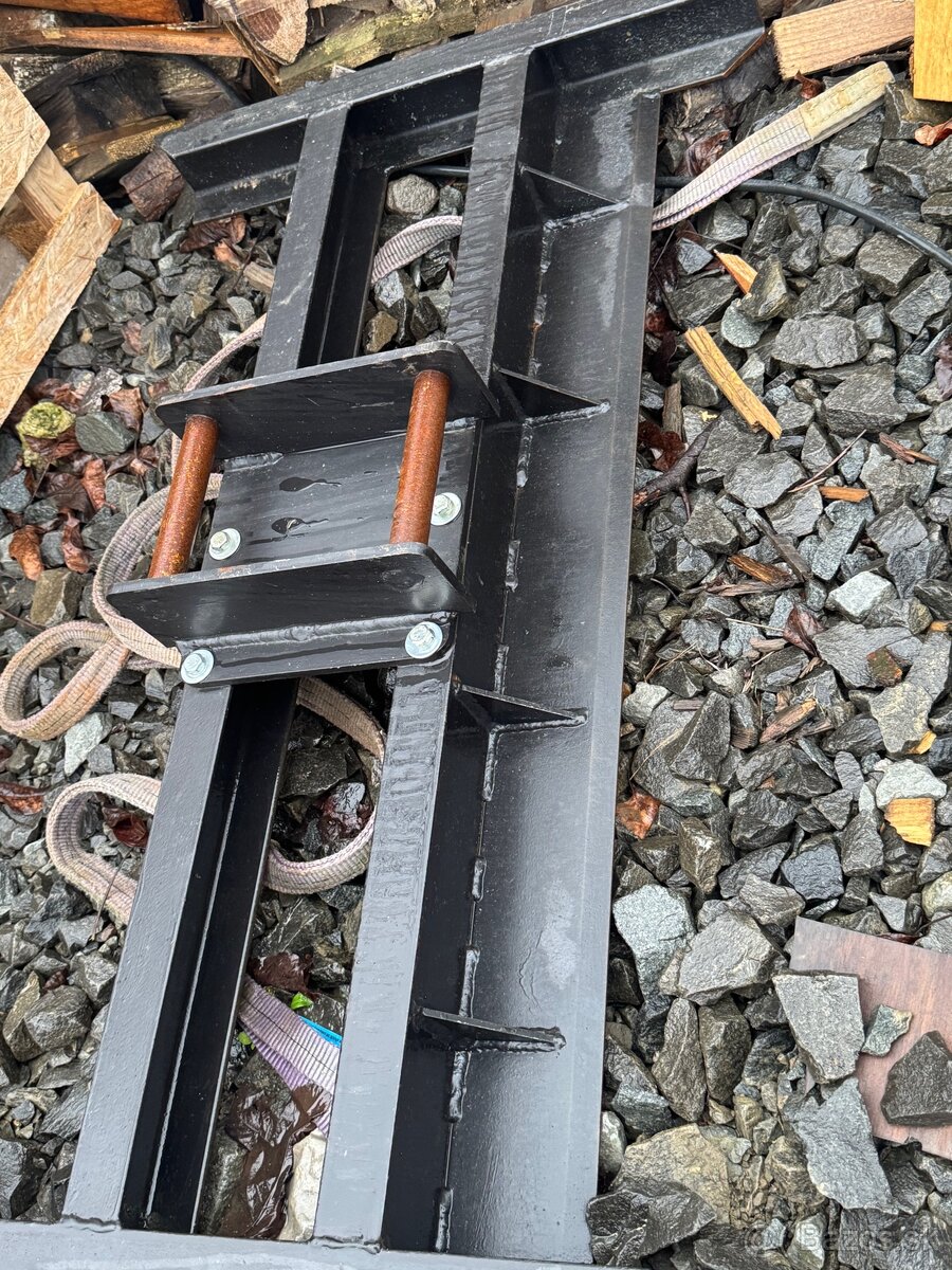 Rovnaci hranol ram pre bager 122cm