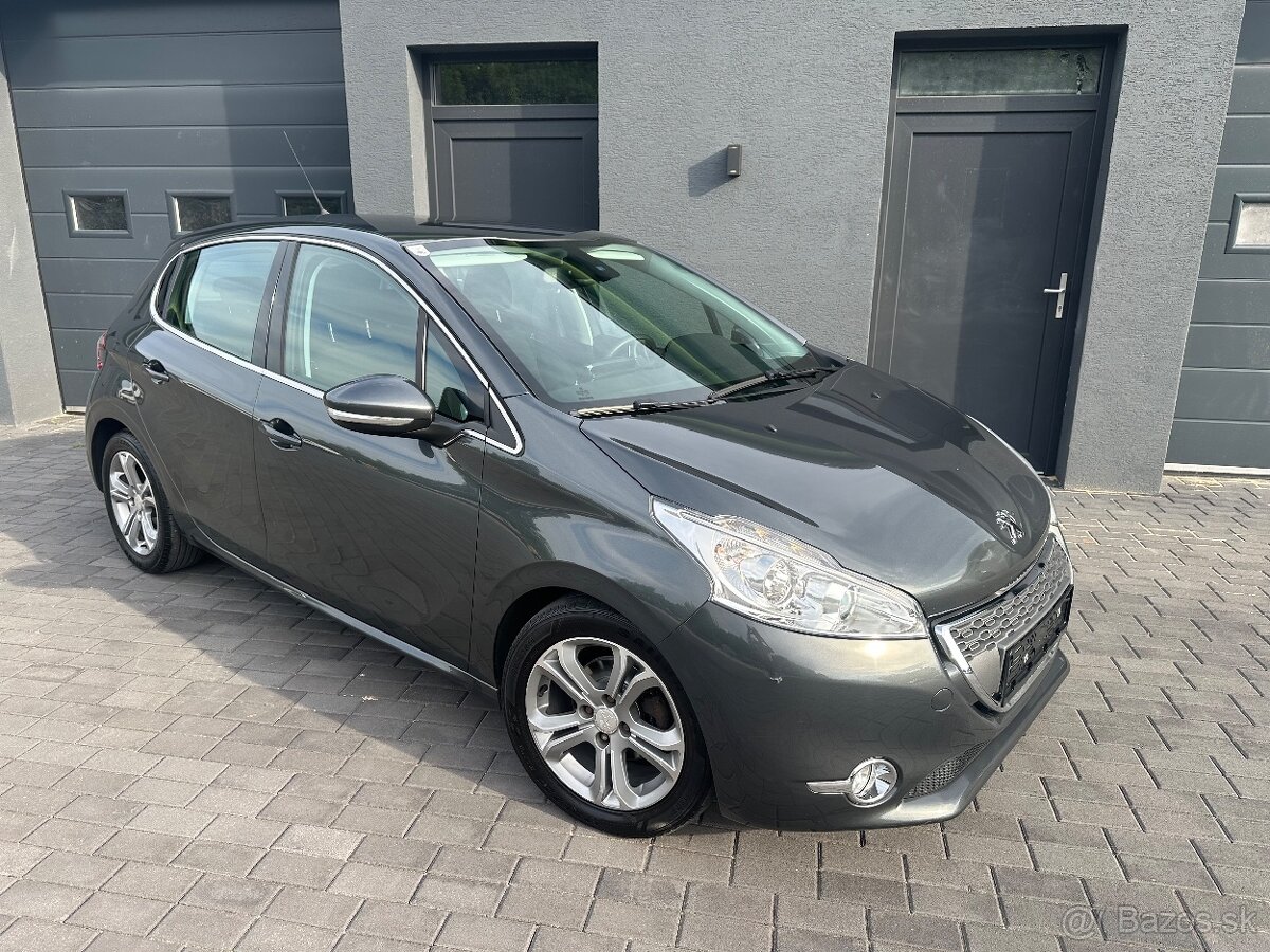 Peugeot 208 1.4 VTi Allure 70kW
