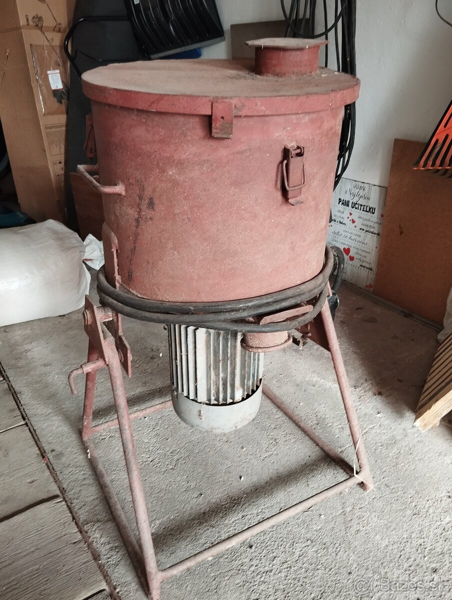Šrotovník, drvič