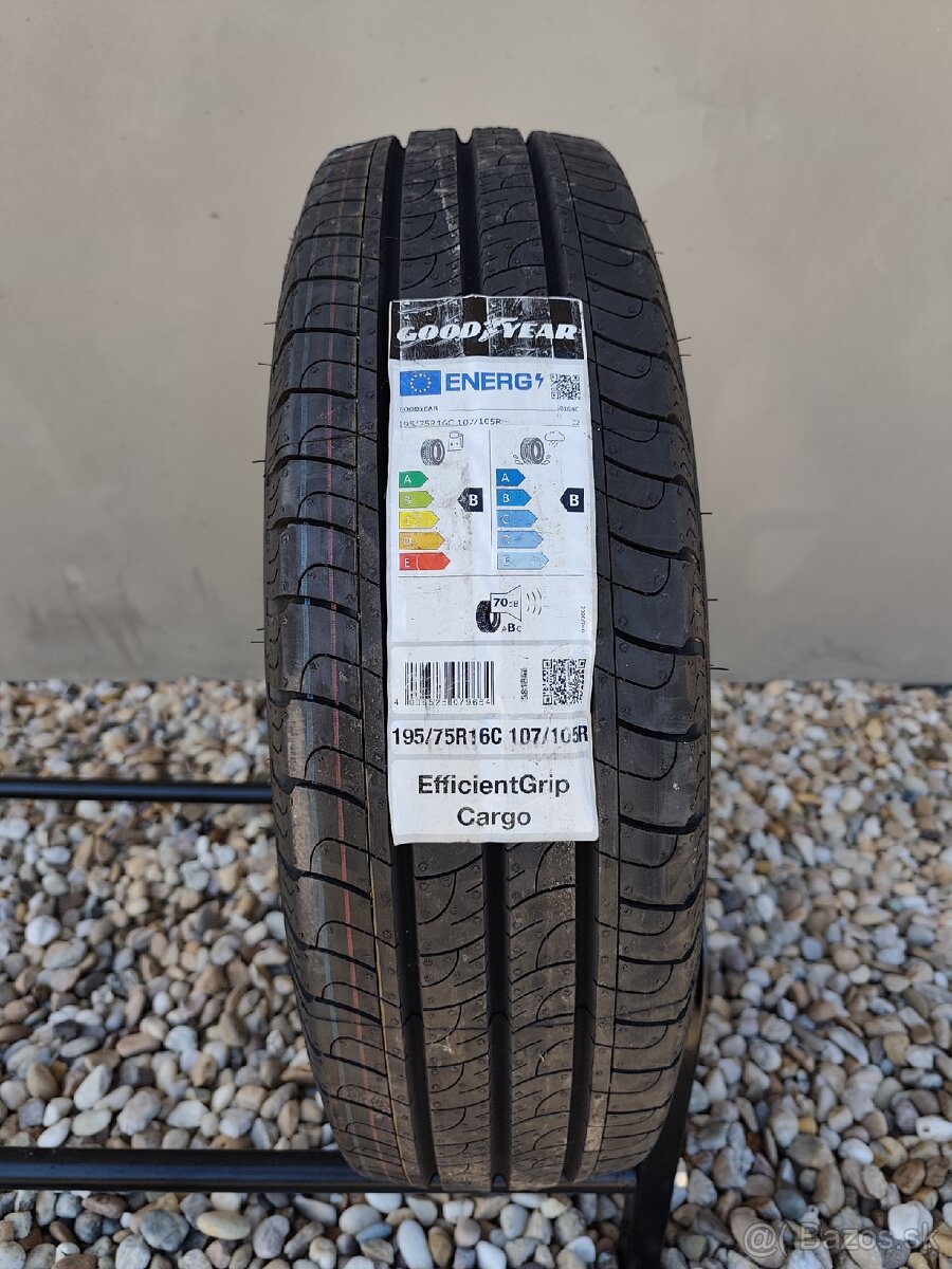 1x Nová pneu 195/75R16C Goodyear